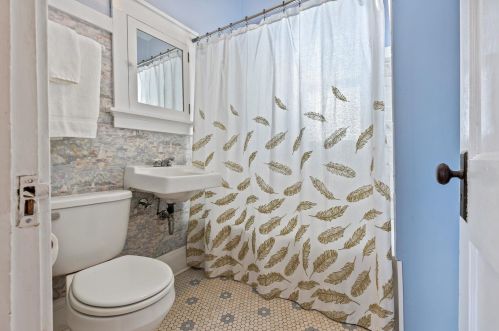 2229 57, Milwaukee WI 53219-2206 exterior