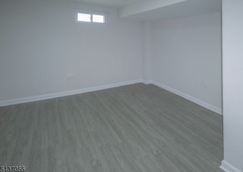 49 Woodland Ave, Whippany NJ  07981-1121 exterior