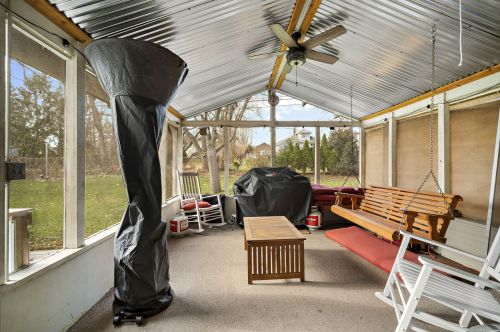 1204 Douglas Ave, Watertown WI 53098-2018 exterior