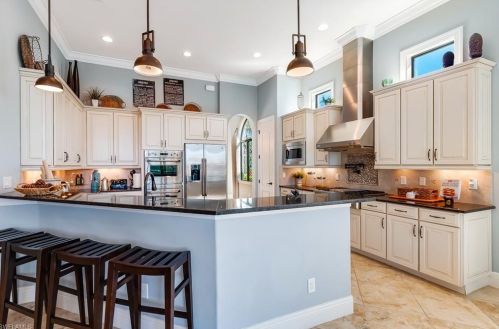 9305 Vercelli Ct, Naples FL 34113-7748 exterior