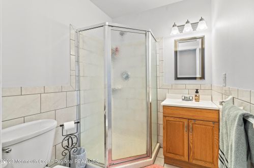 37 Chain Blvd, Berkeley Township NJ 08721-1925 exterior