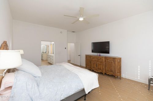 22037 55th St, Phoenix AZ  85054-7151 exterior