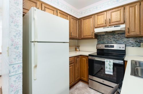 5190 Grn Mdw Rd, Kalamazoo MI 49009-1262 exterior