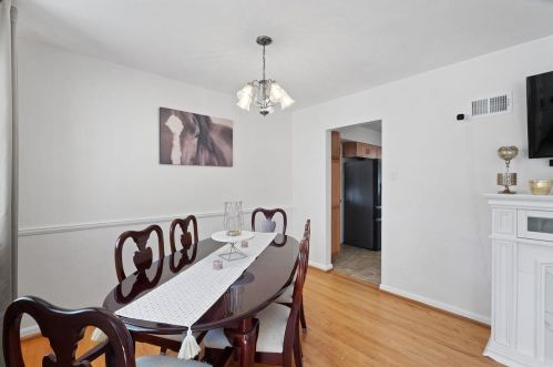 9533 Ldg Pole Ln, Saint Louis MO 63126-2162 exterior