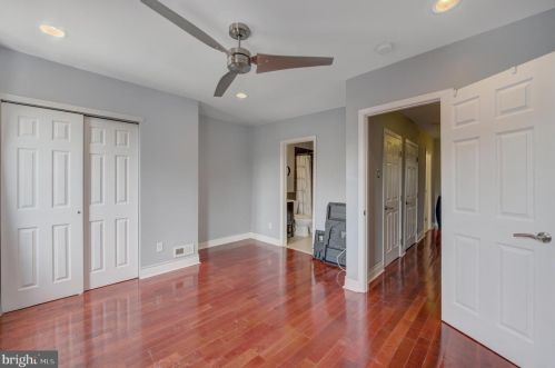 1323 17 St, Philadelphia PA 19121-5041 exterior