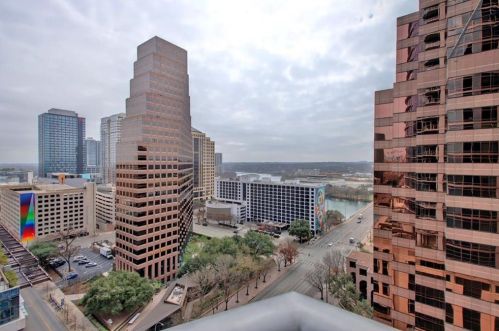 200 Congress Ave, Austin TX 78701-4507 exterior