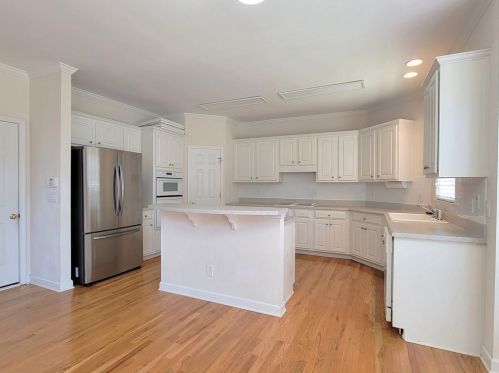 1080 Maycroft Knl, Lithonia GA 30078-7736 exterior