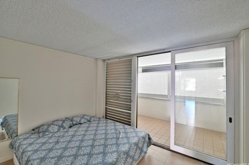 425 Ena Rd, Honolulu HI 96815-1735 exterior