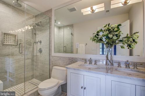 2440 Huidekoper Pl, Washington DC  20007-1826 exterior