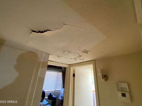 3002 Charter Oak Rd, Phoenix AZ 85032-7449 exterior