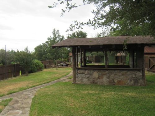 2419 Coffin St, Denison TX 75020-7209 exterior