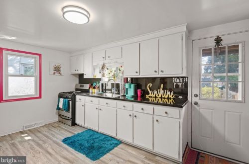 1380 Orchard St, Lancaster PA  17601-4038 exterior