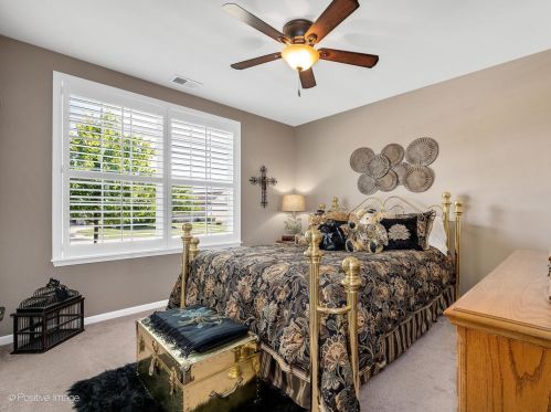 633 Pleasant Dr, Joliet IL 60404-9577 exterior