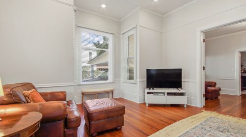 98 Live Oak Ave, Defuniak Springs FL  32435-2383 exterior