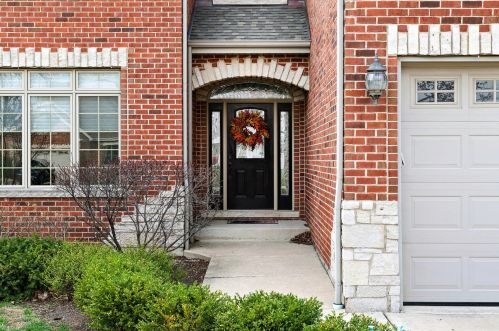 640 Willow Rd, Elmhurst, IL 60126-1968