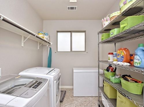 225 Monahans Dr, Georgetown TX 78628-7210 exterior