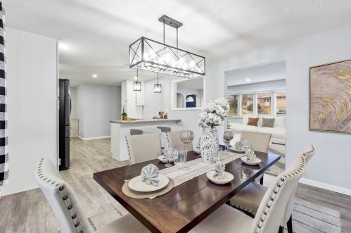 658 Presque Isle Dr, Pittsburgh PA  15239-2652 exterior