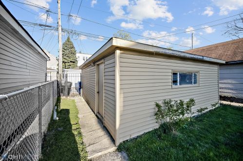 10351 Avenue, Chicago IL  60617-5935 exterior