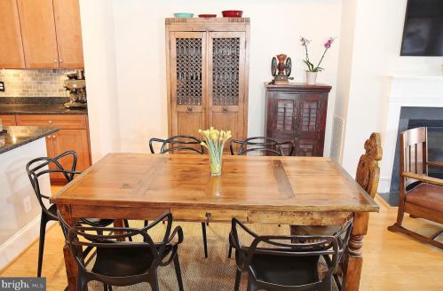 422 Royal St, Alexandria VA  22314-2335 exterior