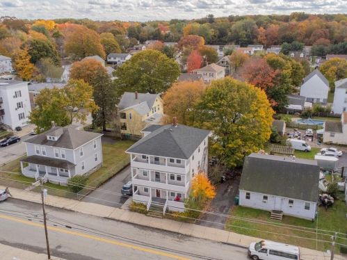 363 Logee St, Woonsocket RI 02895-6031 exterior