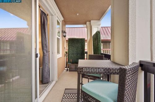 80 Mayhew Way, Concord CA 94523-4327 exterior