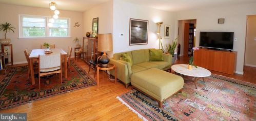 56 Roxboro Rd, Trenton NJ  08648-3925 exterior