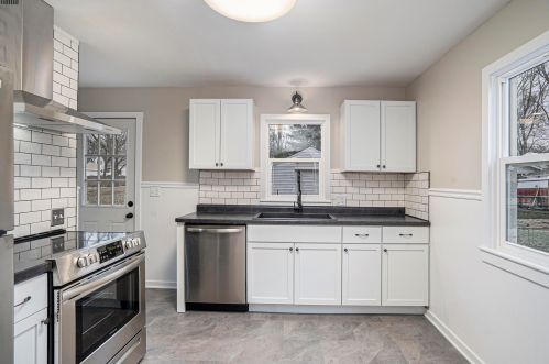 5134 Keyes Dr, Kalamazoo MI  49004-2614 exterior