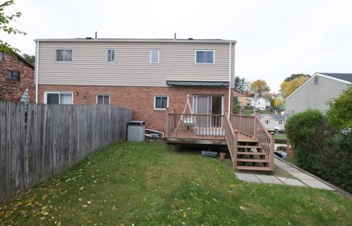 1421 Hillsboro St, Pittsburgh PA 15204-2330 exterior