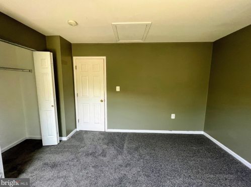 1813 Tobias Dr, Washington DC 20020-2955 exterior