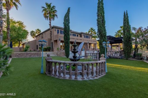 25401 45th Dr, Phoenix AZ  85083-2243 exterior