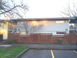 1631 Garfield Pl, Eugene, OR 97402-3436