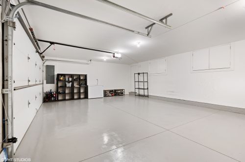 3550 Hoyne Ave, Chicago IL 60643-3323 exterior