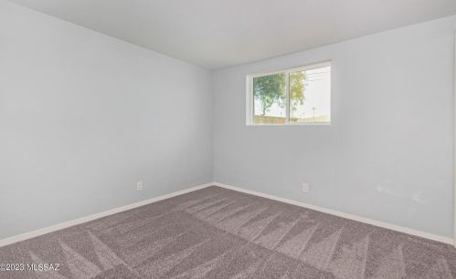 1343 Knox St, Tucson AZ 85705-2507 exterior