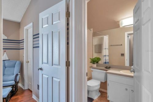 9616 Long Meadow Dr, Tampa FL  33615-1236 exterior