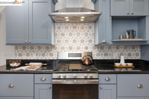 2643 Hillegass Ave, Berkeley CA 94704-3313 exterior