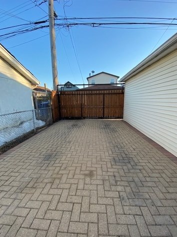 5751 Addison St, Chicago IL 60634-4316 exterior