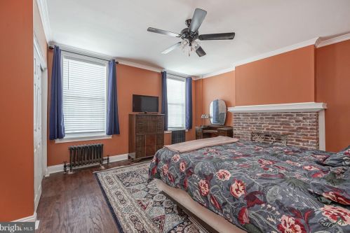 2202 Cumberland St, Philadelphia PA 19125-2204 exterior