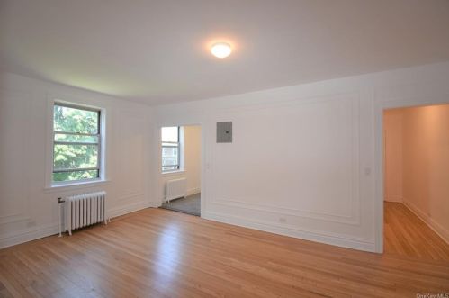 445 Gramatan Ave, Mount Vernon NY 10550-1360 exterior