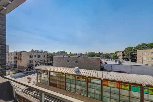 3201 Leland Ave, Chicago IL 60625-4414 exterior