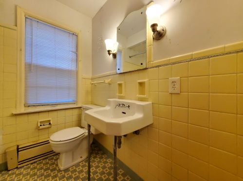 3172 46, Milwaukee WI 53210-2405 exterior