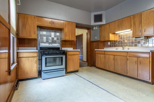 14206 Lincoln Ave, Dolton IL 60419-2340 exterior