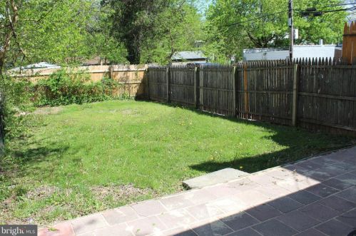 70 Warren St, Pottstown PA 19464-4336 exterior