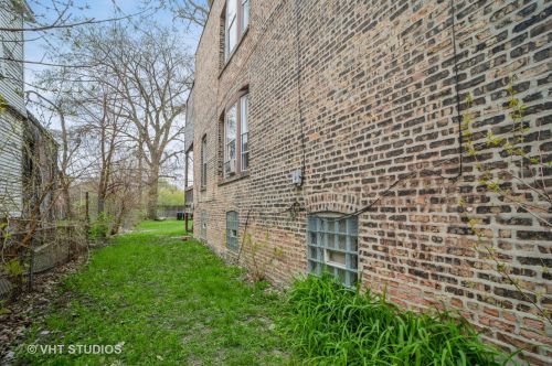 7716 Emerald Ave, Chicago IL  60620-2428 exterior