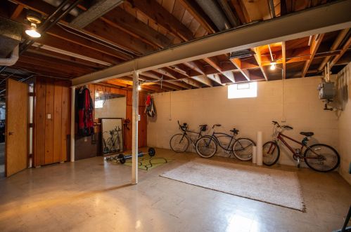 7200 Tripoli Ave, Milwaukee WI 53220-1716 exterior