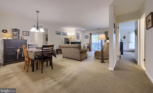 104 Country Pl Dr, Lancaster PA 17601-1775 exterior