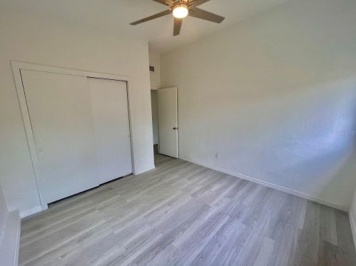 527 Broxburn Ave, Tampa FL  33617-7823 exterior