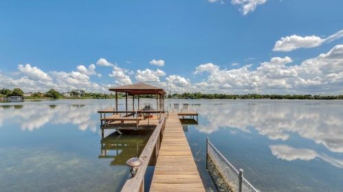 4038 Shorecrest Dr, Orlando FL 32817-1255 exterior