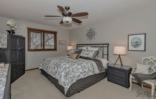 2041 Alta Vis Dr, Waukegan IL 60087-4058 exterior