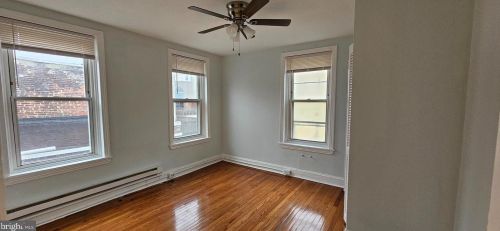 565 20th St, Philadelphia PA 19130-3228 exterior