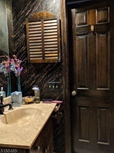 41 Hamilton Ter, Berkeley Heights NJ  07922-2054 exterior